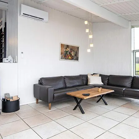 Дом отдыха Three-bedroom In 23 *