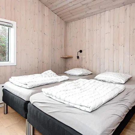 Дом отдыха Three-bedroom In 23 Knebel